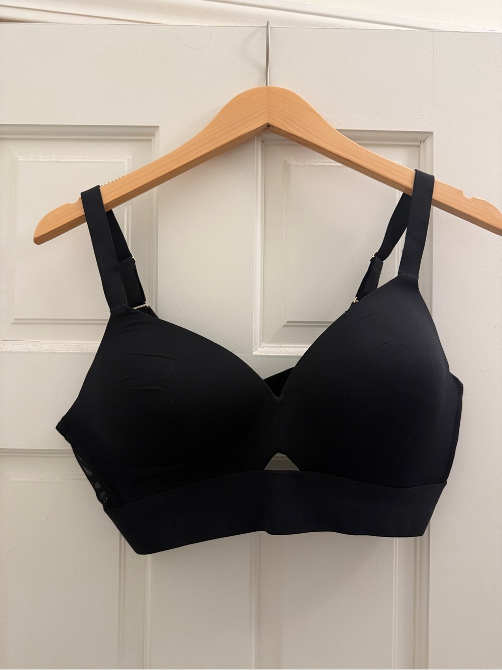 SPANX Black Seamless Everyday Medium Support Bra